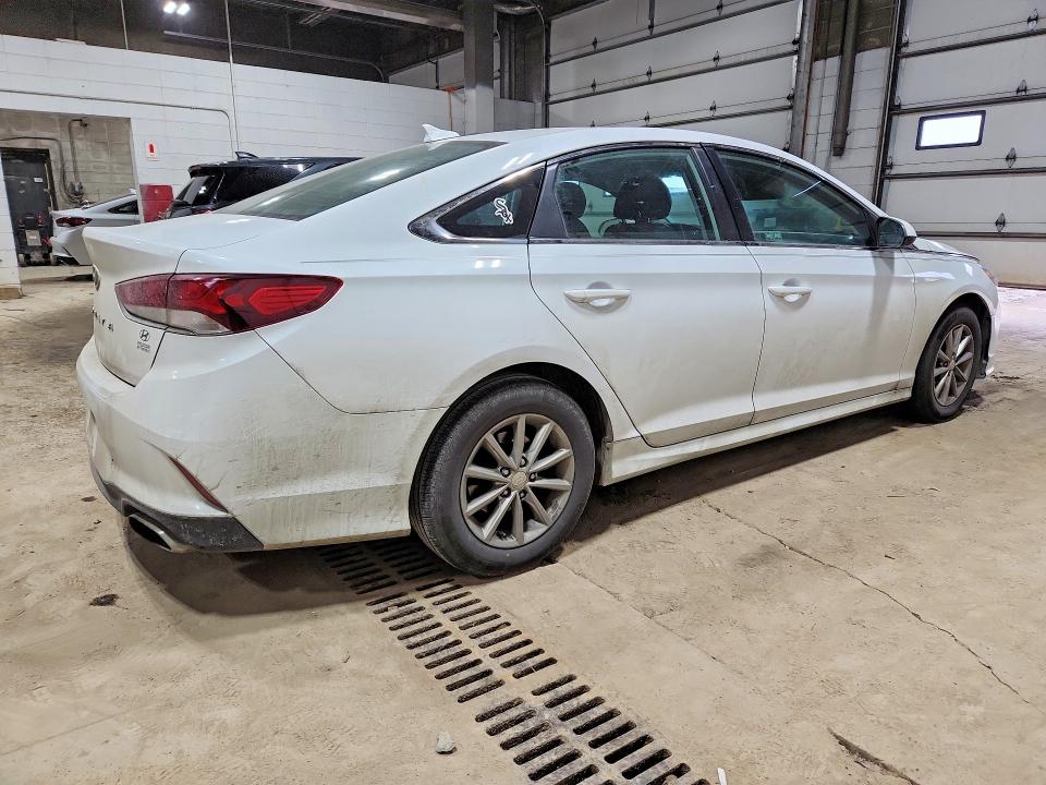 47436076 :رقم المزاد ، 5NPE24AF5JH708596 vin ، 2018 Hyundai Sonata مزاد بيع