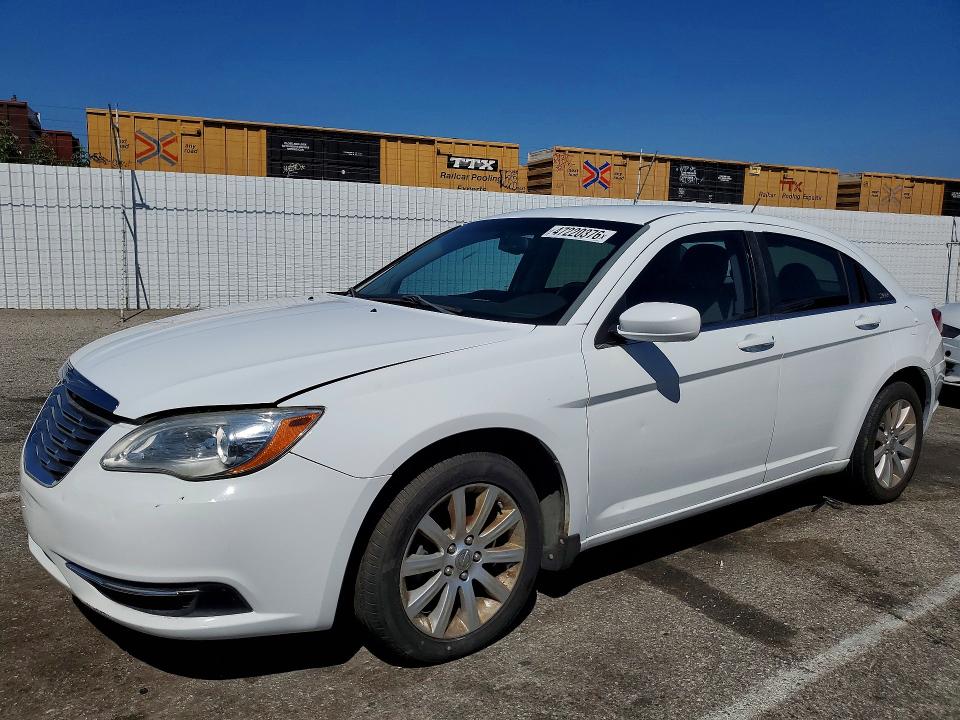 47220376 :رقم المزاد ، 1C3CCBBB1DN539741 vin ، 2013 Chrysler 200 مزاد بيع