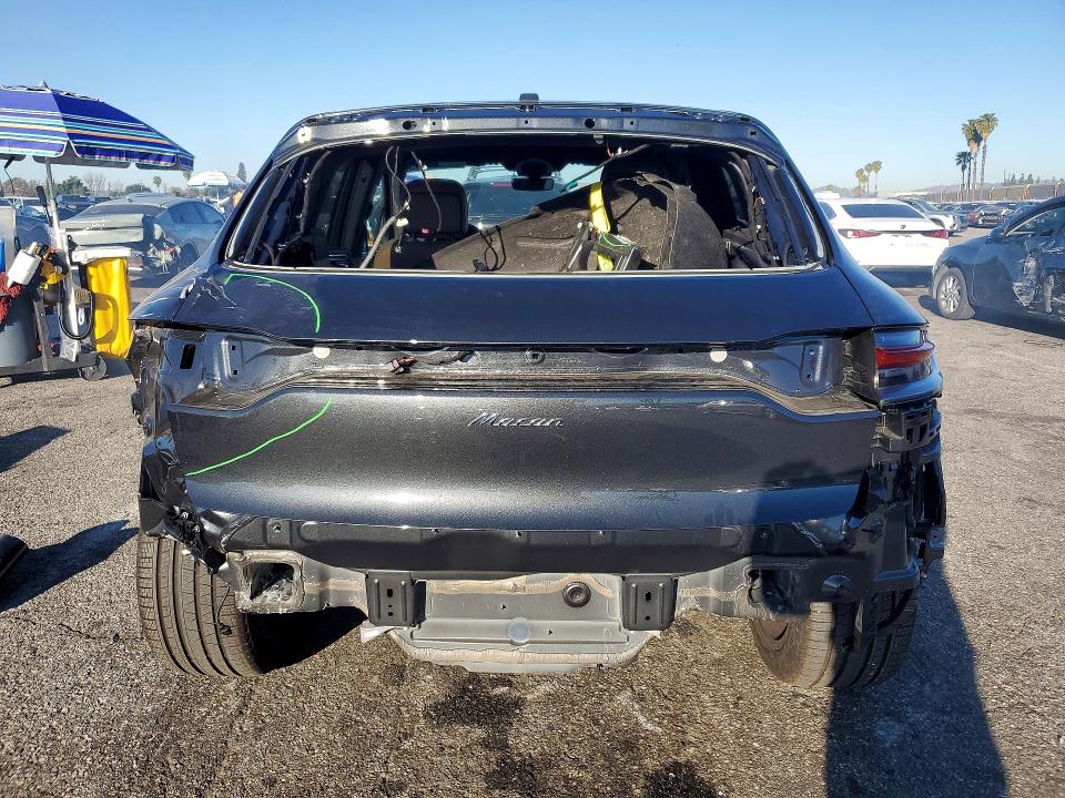 79793245 :رقم المزاد ، WP1AA2A58SLB10625 vin ، 2025 Porsche Macan مزاد بيع