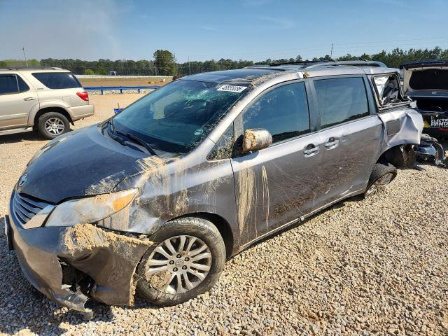 Auction sale of the 2017 Toyota Sienna, vin: 5TDYZ3DC7HS838839, lot number: 46855036