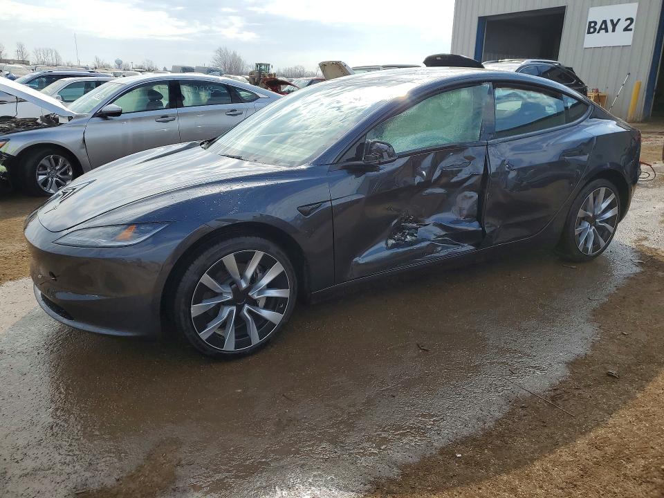47348066 :رقم المزاد ، 5YJ3E1EA3SF135158 vin ، 2025 Tesla Model 3 مزاد بيع