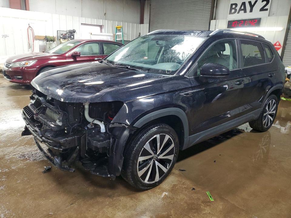 Продажа на аукционе авто 2022 Volkswagen Taos, vin: 3VVTX7B24NM066802, номер лота: 79653625