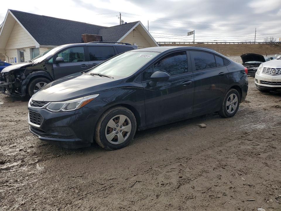 79258915 :رقم المزاد ، 1G1BC5SM7J7225823 vin ، 2018 Chevrolet Cruze مزاد بيع