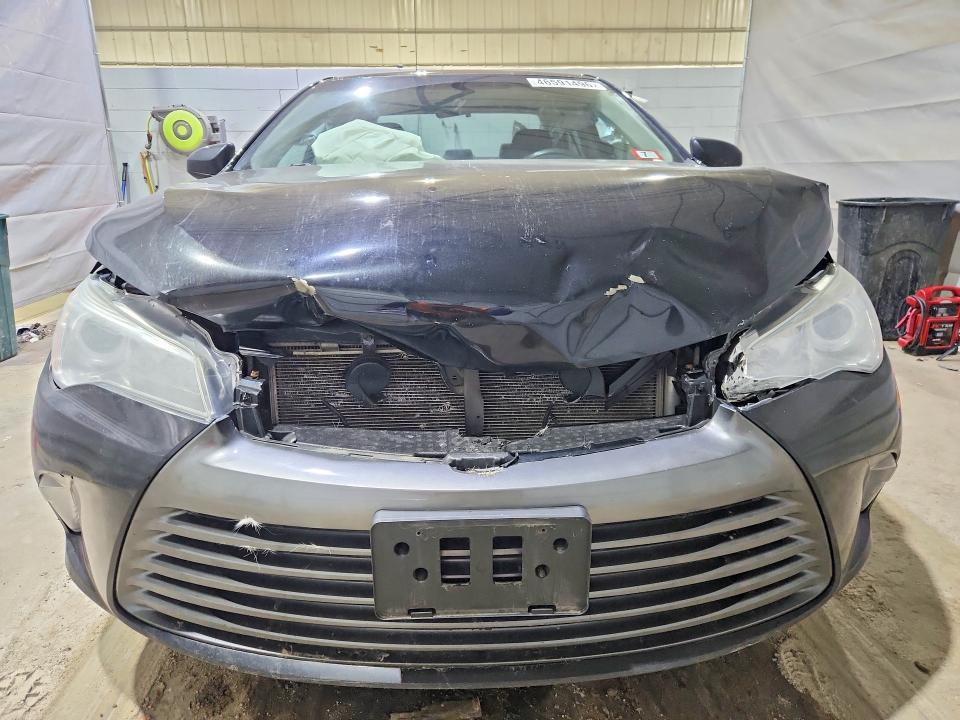 46591496 :رقم المزاد ، 4T1BF1FK9HU684732 vin ، 2017 Toyota Camry مزاد بيع