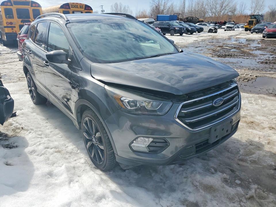 41921626 :رقم المزاد ، 1FMCU9G93HUC91443 vin ، 2017 Ford Escape مزاد بيع