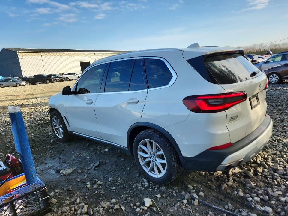 47813526 :رقم المزاد ، 5UXCR6C06M9E85605 vin ، 2021 Bmw X5 مزاد بيع