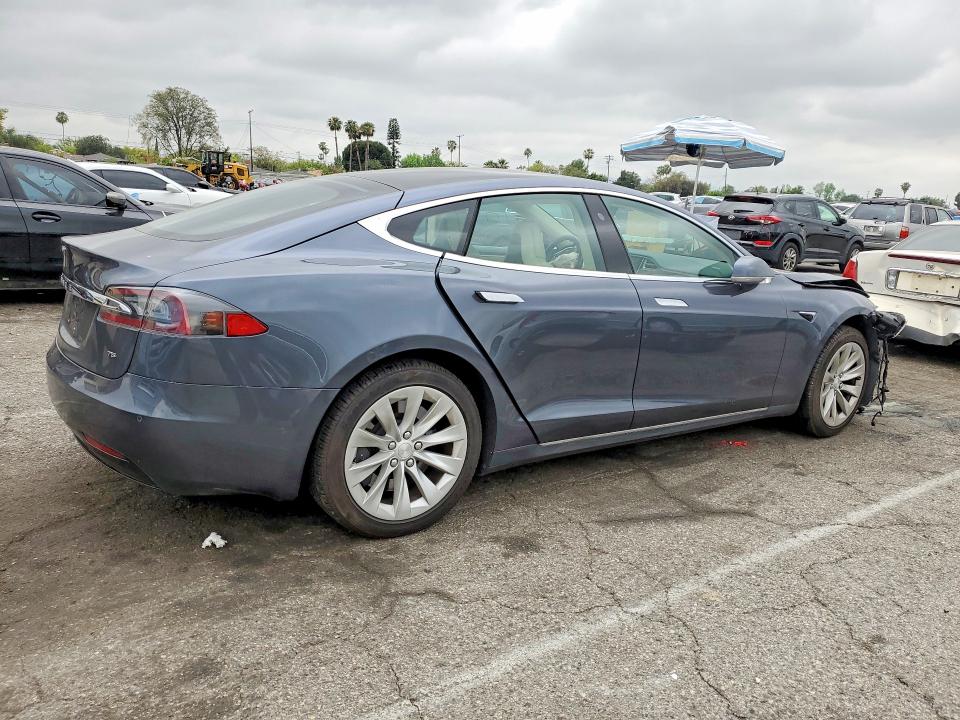Aukcja sprzedaży 2017 Tesla Model S, vin: 5YJSA1E1XHF217582, numer aukcji: 48315336