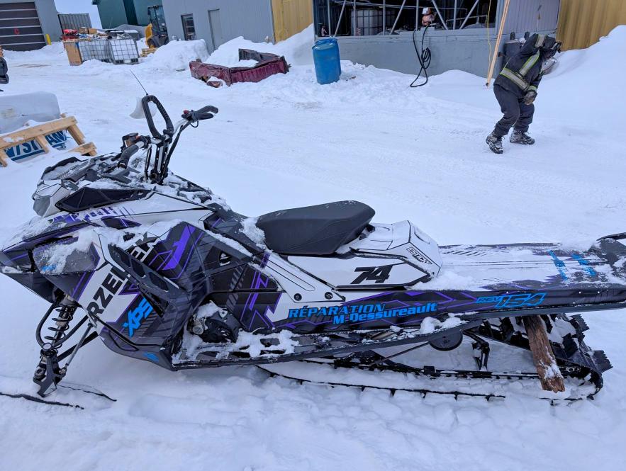 41957256 :رقم المزاد ، 2BPSCEKA0KV000180 vin ، 2019 Ski-doo Summit 850 مزاد بيع
