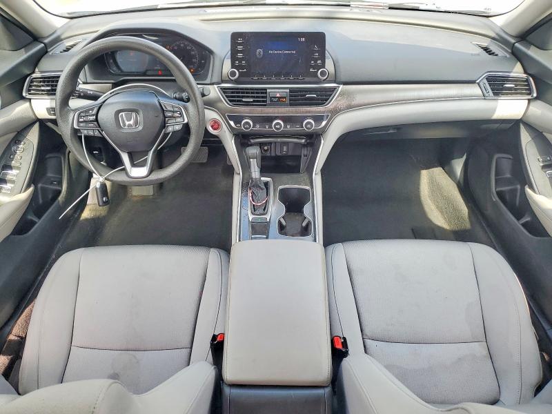 41989846 :رقم المزاد ، 1HGCV1F13JA072733 vin ، 2018 Honda Accord مزاد بيع
