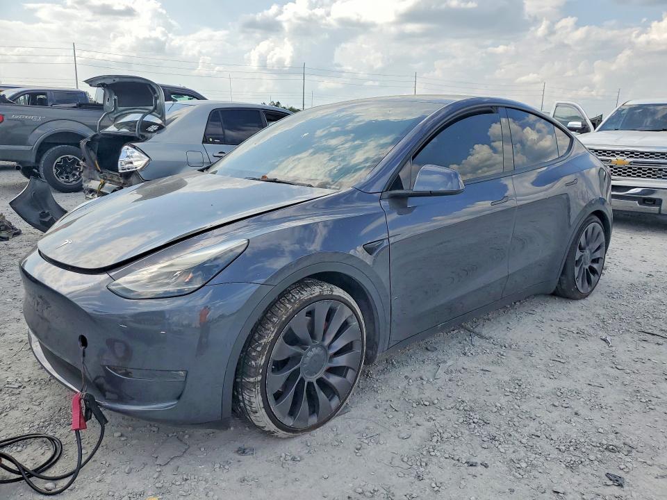 47750256 :رقم المزاد ، 5YJYGDEF9MF202006 vin ، 2021 Tesla Model Y مزاد بيع