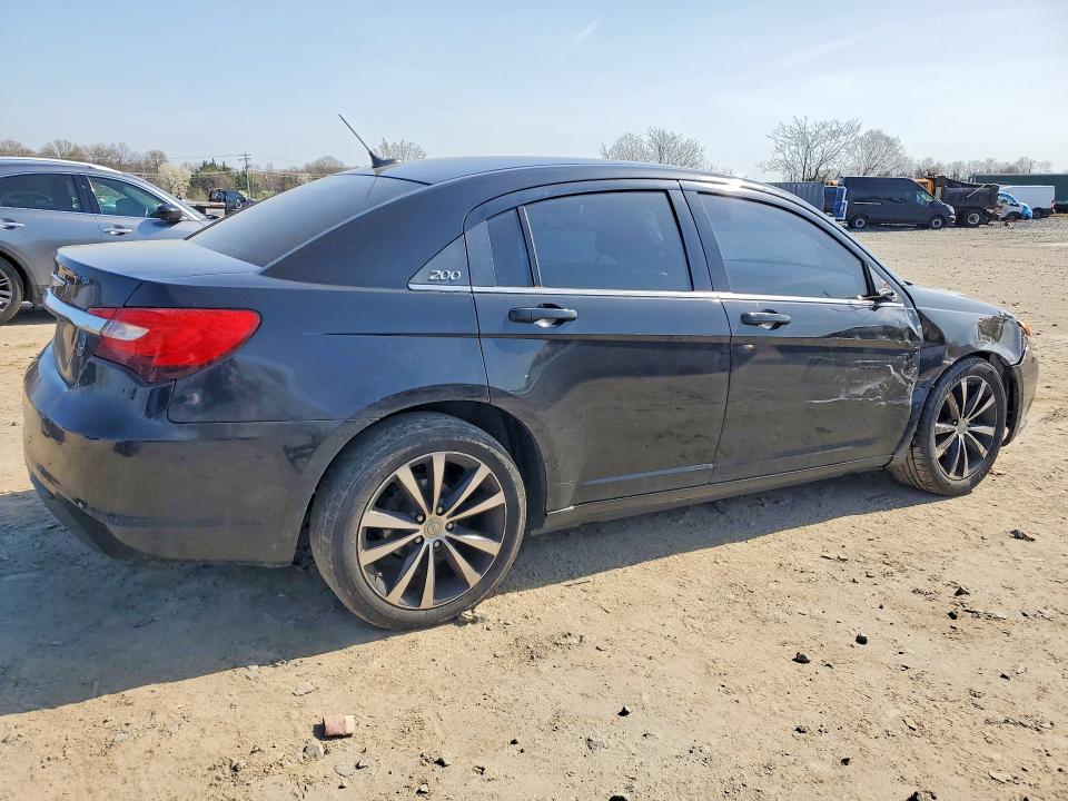47994336 :رقم المزاد ، 1C3CCBHG8CN327212 vin ، 2012 Chrysler 200 مزاد بيع