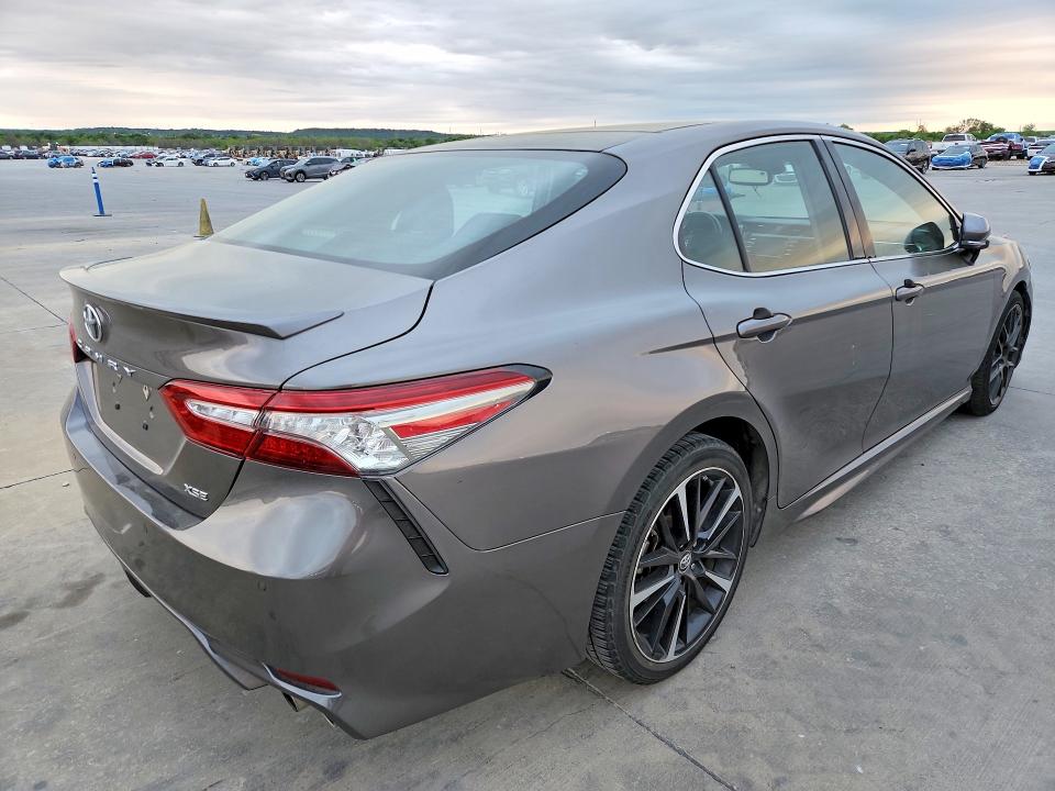 Продажа на аукционе авто 2018 Toyota Camry, vin: 4T1B61HK8JU119715, номер лота: 48007106