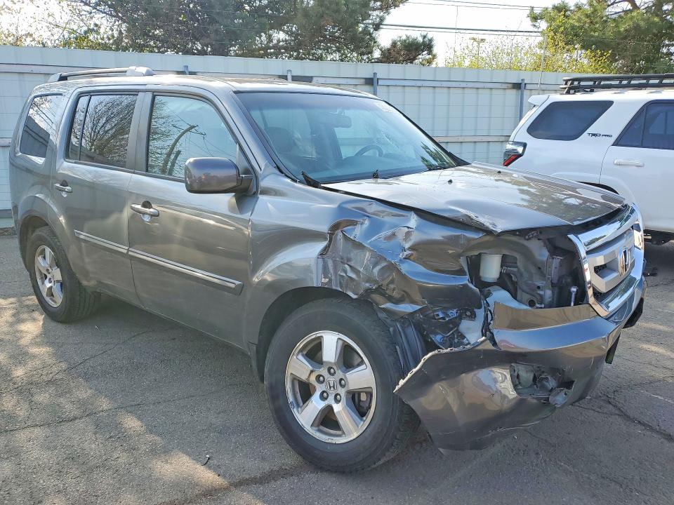 47322366 :رقم المزاد ، 5FNYF4H71BB044281 vin ، 2011 Honda Pilot مزاد بيع