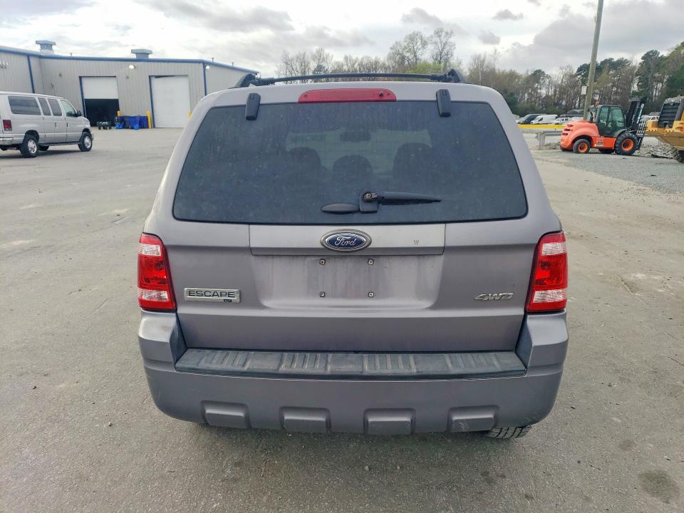 45977406 :رقم المزاد ، 1FMCU93Z78KD42184 vin ، 2008 Ford Escape مزاد بيع