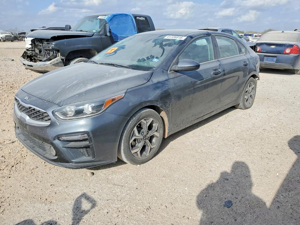 41726916 :رقم المزاد ، 3KPF24AD6ME413082 vin ، 2021 Kia Forte مزاد بيع