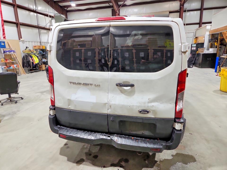 56350176 :رقم المزاد ، 1FTYE1Y83MKA01495 vin ، 2021 Ford Transit مزاد بيع