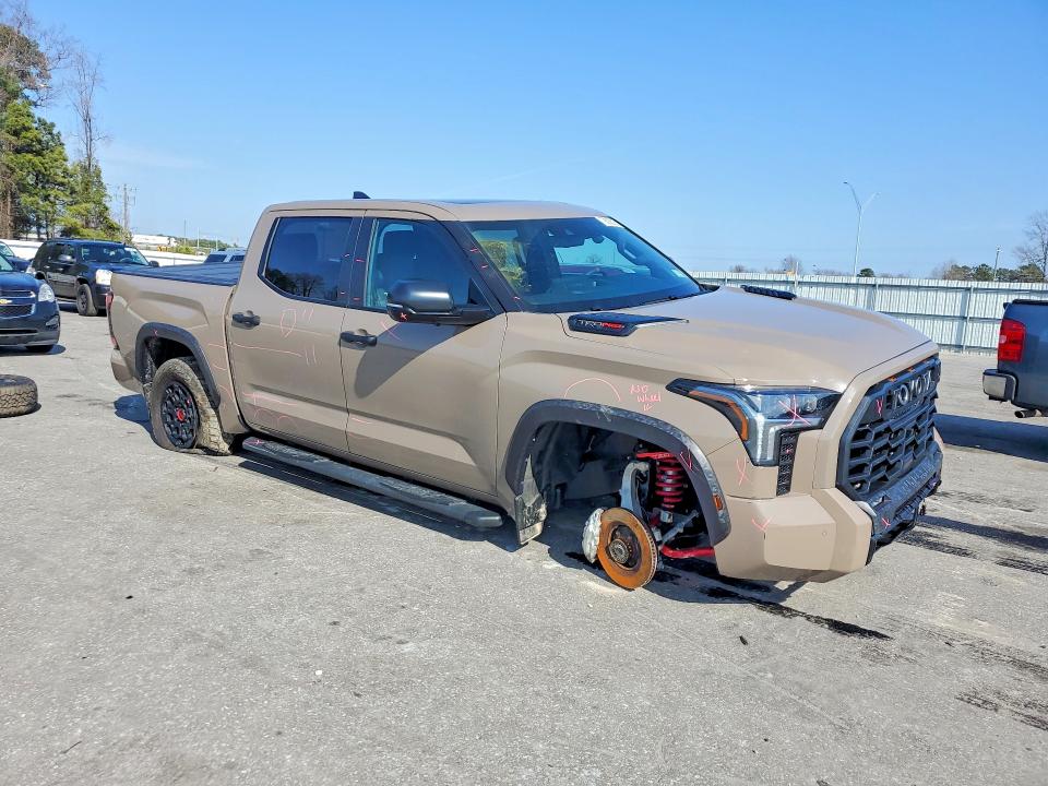 Продаж на аукціоні авто 2025 Toyota Tundra, vin: 5TFPC5DB3SX106015, номер лоту: 79292515