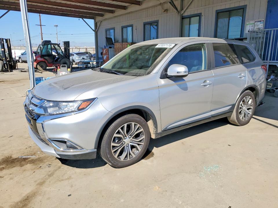Продаж на аукціоні авто 2018 Mitsubishi Outlander, vin: JA4AD3A3XJJ004288, номер лоту: 47037176