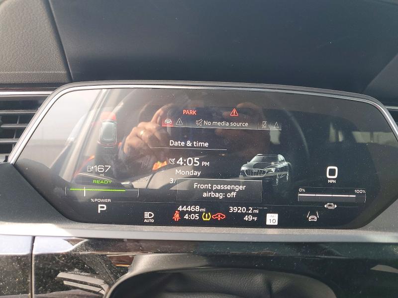 45935816 :رقم المزاد ، WA1LAAGE7NB013299 vin ، 2022 Audi E-tron مزاد بيع