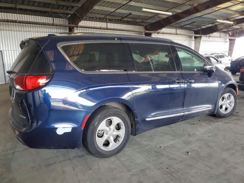 46679866 :رقم المزاد ، 2C4RC1N79JR230136 vin ، 2018 Chrysler Pacifica مزاد بيع