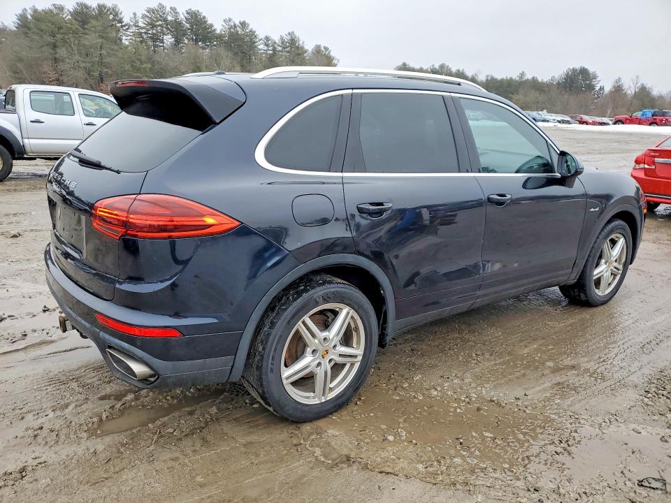 79979335 :رقم المزاد ، WP1AF2A28GLA40297 vin ، 2016 Porsche Cayenne مزاد بيع