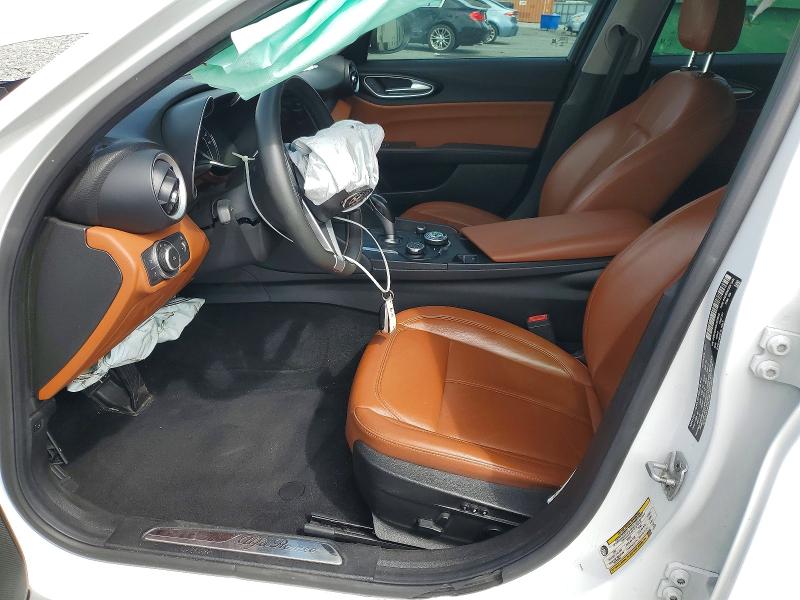 54024976 :رقم المزاد ، ZARFAEBN3H7535619 vin ، 2017 Alfa Romeo Giulia مزاد بيع