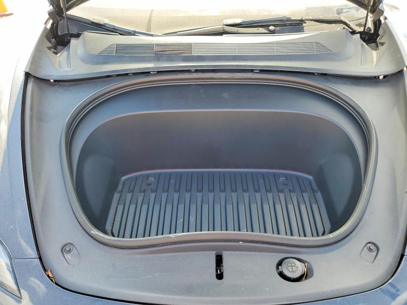 2025 Tesla Model 3 მანქანა იყიდება აუქციონზე, vin: 5YJ3E1EA6SF988492, აუქციონის ნომერი: 47719956