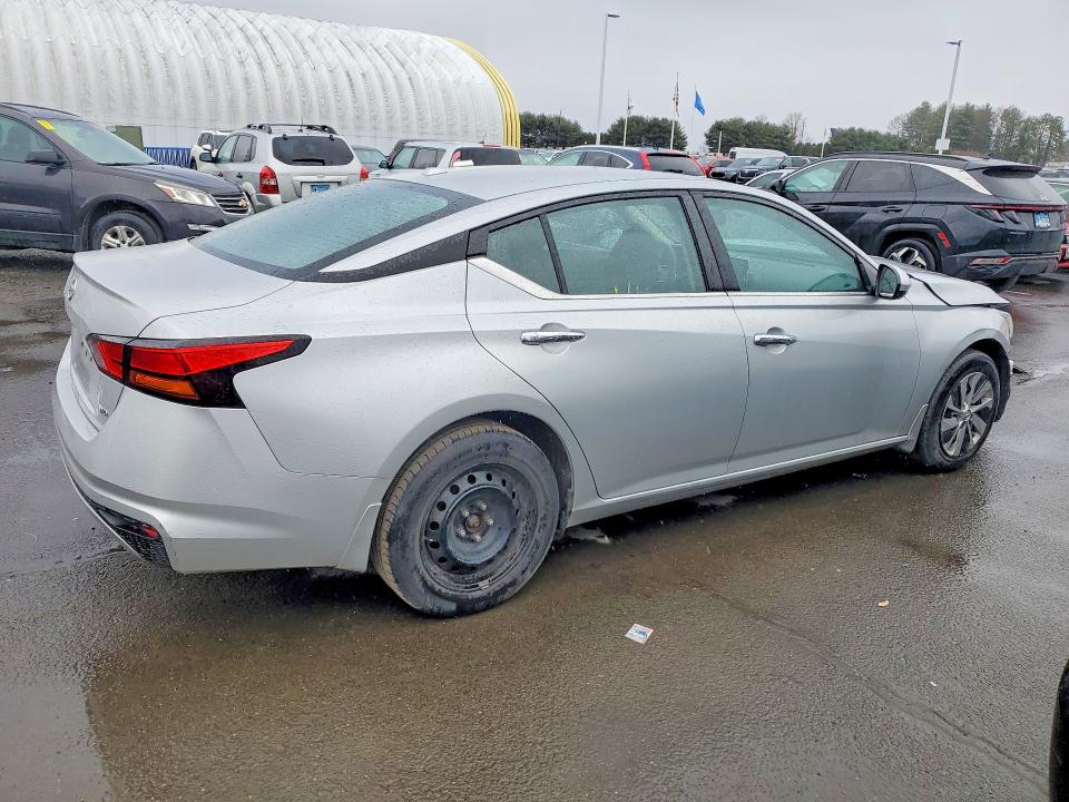 2020 Nissan Altima მანქანა იყიდება აუქციონზე, vin: 1N4BL4BW8LN323797, აუქციონის ნომერი: 45999156