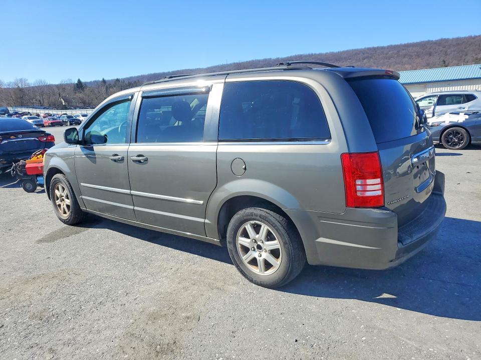 45666656 :رقم المزاد ، 2A4RR5D11AR270918 vin ، 2010 Chrysler Town & Country مزاد بيع