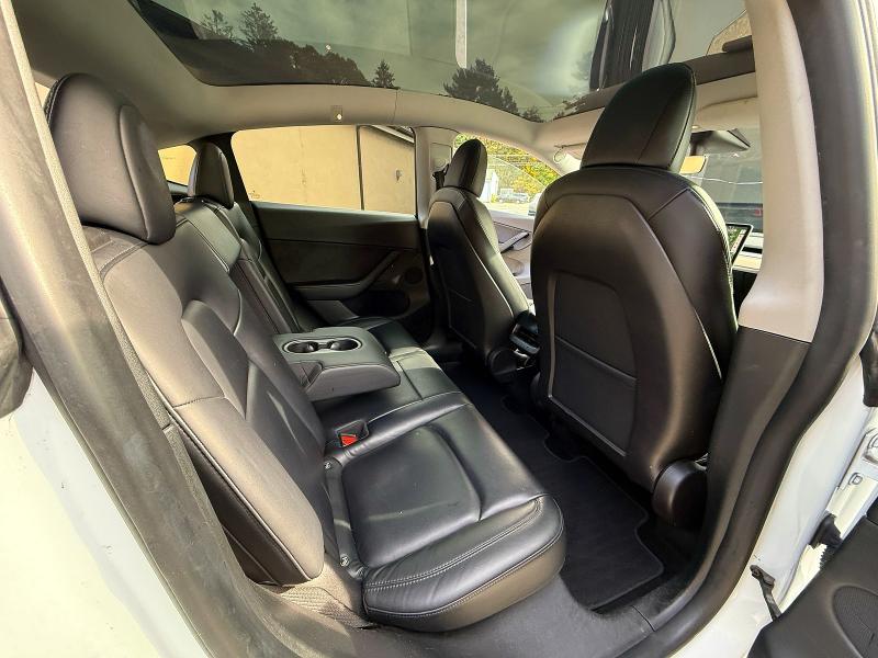 42066266 :رقم المزاد ، 5YJYGDEE5MF295078 vin ، 2021 Tesla Model Y مزاد بيع