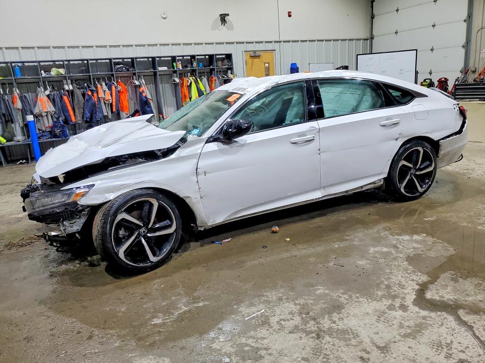 Продажа на аукционе авто 2022 Honda Accord, vin: 1HGCV1F3XNA111972, номер лота: 46189816