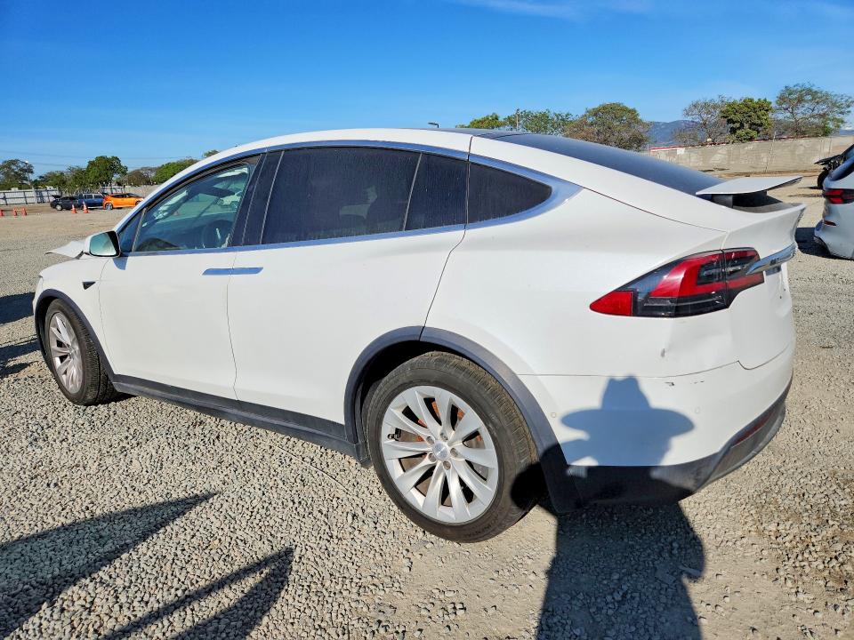 2020 Tesla Model X მანქანა იყიდება აუქციონზე, vin: 5YJXCAE23LF301809, აუქციონის ნომერი: 46554286