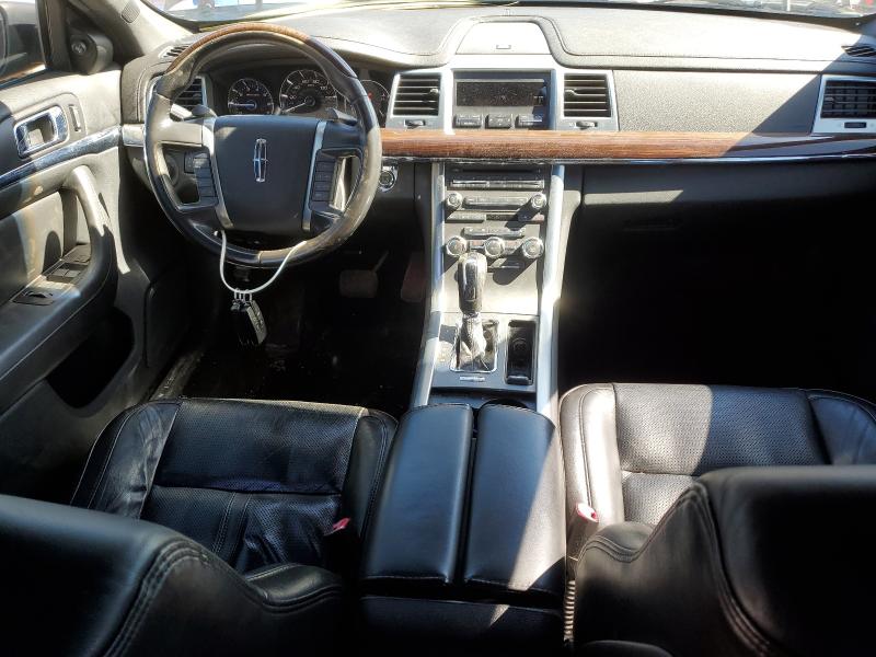 47417336 :رقم المزاد ، 1LNHL9DR0AG609715 vin ، 2010 Lincoln Townhouse Mks 4dr مزاد بيع