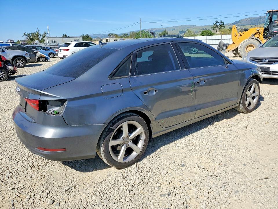 Продажа на аукционе авто 2015 Audi A3, vin: WAUACGFF0F1092243, номер лота: 47281326