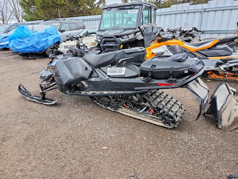 2024 Ski Doo Renegade X 900 R მანქანა იყიდება აუქციონზე, vin: 2BPSBSRFXRV000118, აუქციონის ნომერი: 45600166