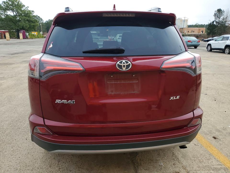 41813196 :رقم المزاد ، 2T3WFREV0JW490566 vin ، 2018 Toyota Rav4 مزاد بيع