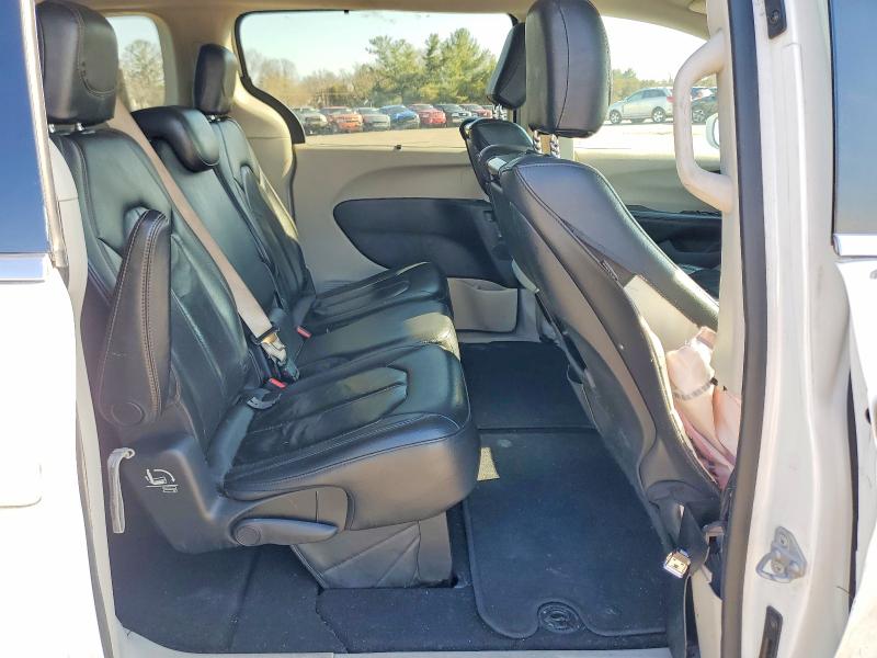 2017 Chrysler Pacifica მანქანა იყიდება აუქციონზე, vin: 2C4RC1EGXHR759668, აუქციონის ნომერი: 46553936