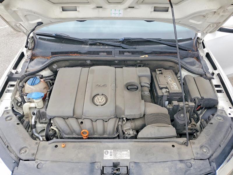 48352676 :رقم المزاد ، 3VWDZ7AJXBM394143 vin ، 2011 Volkswagen Jetta مزاد بيع