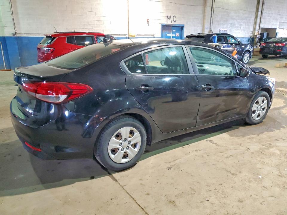 2017 Kia Forte მანქანა იყიდება აუქციონზე, vin: 3KPFK4A76HE143500, აუქციონის ნომერი: 47212816