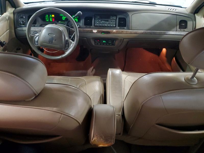2000 Ford Crown Victoria მანქანა იყიდება აუქციონზე, vin: 2FAFP74W6YX116450, აუქციონის ნომერი: 79406095