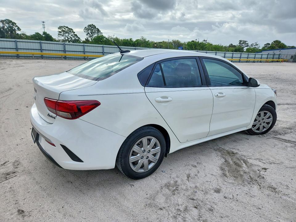 48168636 :رقم المزاد ، 3KPA24AD6NE492250 vin ، 2022 Kia Rio مزاد بيع
