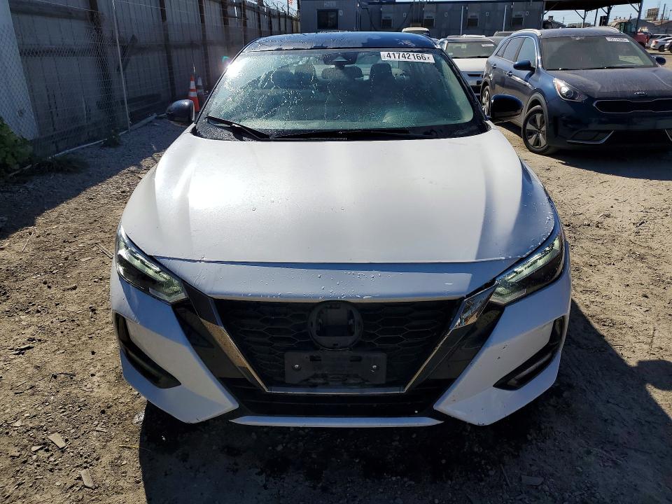 41742166 :رقم المزاد ، 3N1AB8DV5NY317601 vin ، 2022 Nissan Sentra مزاد بيع