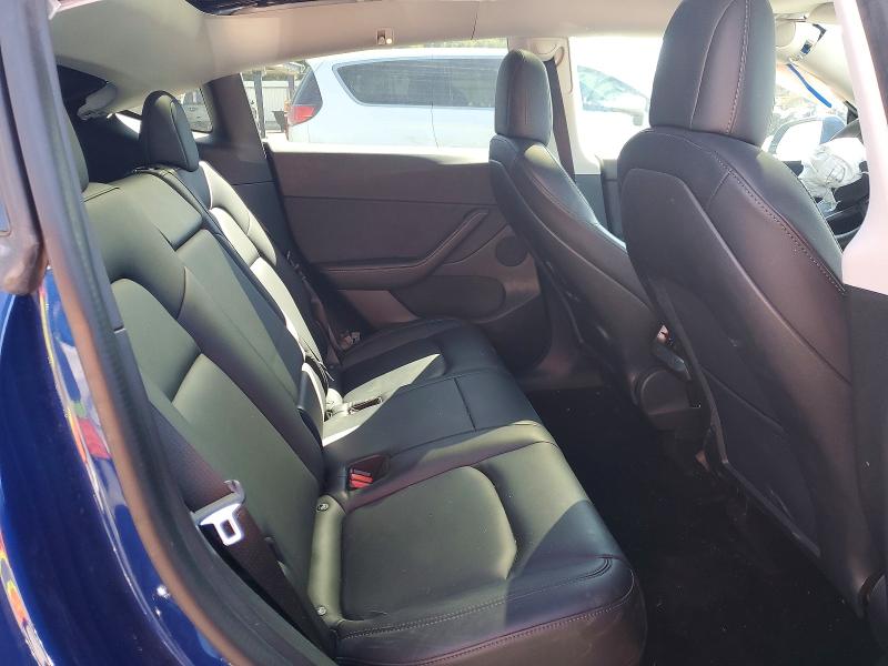 45552026 :رقم المزاد ، 5YJYGDED4MF116536 vin ، 2021 Tesla Model Y مزاد بيع