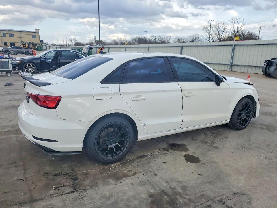 Aukcja sprzedaży 2018 Audi A3, vin: WAUAUGFF4J1040443, numer aukcji: 45451346