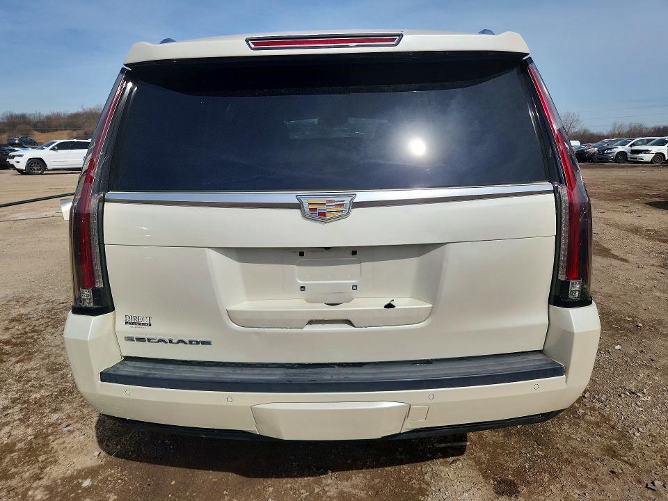 2015 Cadillac Escalade მანქანა იყიდება აუქციონზე, vin: 1GYS4MKJ1FR656961, აუქციონის ნომერი: 46643006