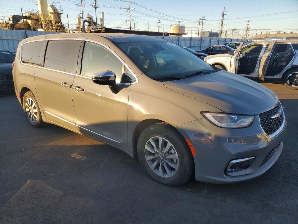79658745 :رقم المزاد ، 2C4RC1S7XPR573034 vin ، 2023 Chrysler Pacifica مزاد بيع