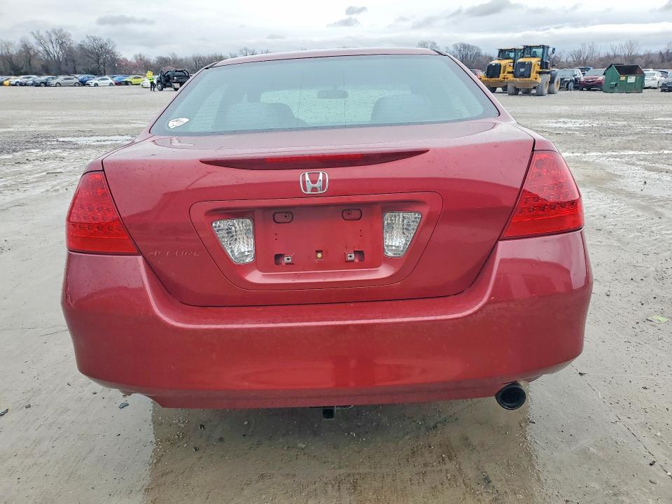 45656396 :رقم المزاد ، 1HGCM553X7A168185 vin ، 2007 Honda Accord مزاد بيع