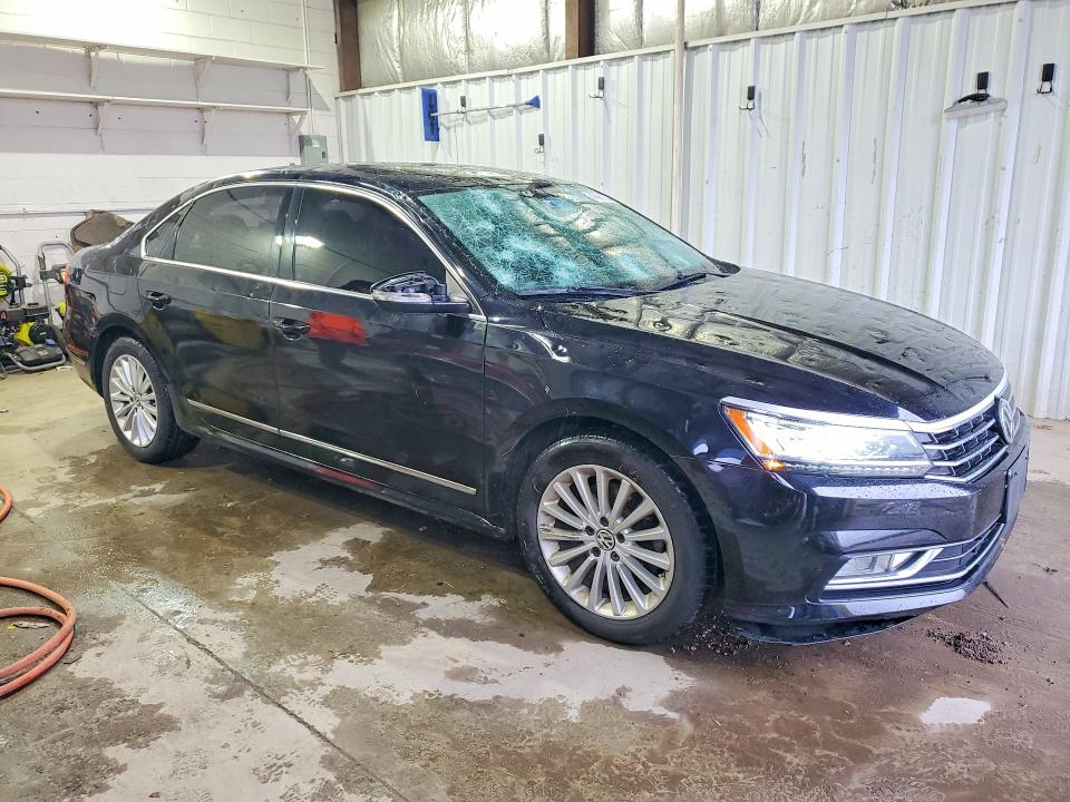 2017 Volkswagen Passat მანქანა იყიდება აუქციონზე, vin: 1VWBT7A34HC050893, აუქციონის ნომერი: 45961046