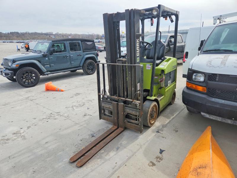 53296636 :رقم المزاد ، ECG35800696843F vin ، 1999 Clark Forklift Forklift مزاد بيع