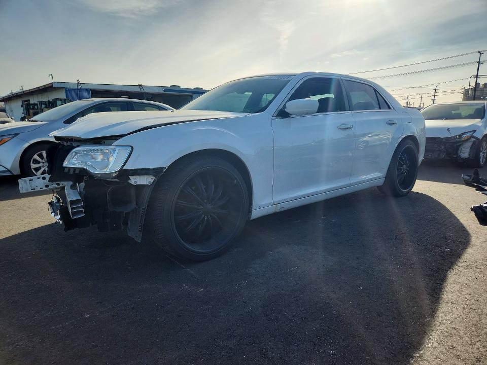 Auction sale of the 2015 Chrysler 300, vin: 2C3CCAAG5FH904067, lot number: 46176686